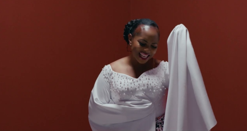 VIDEO Christina Shusho – Kaa