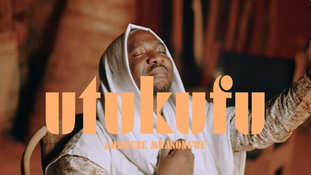 Ambwene Mwasongwe – Utukufu